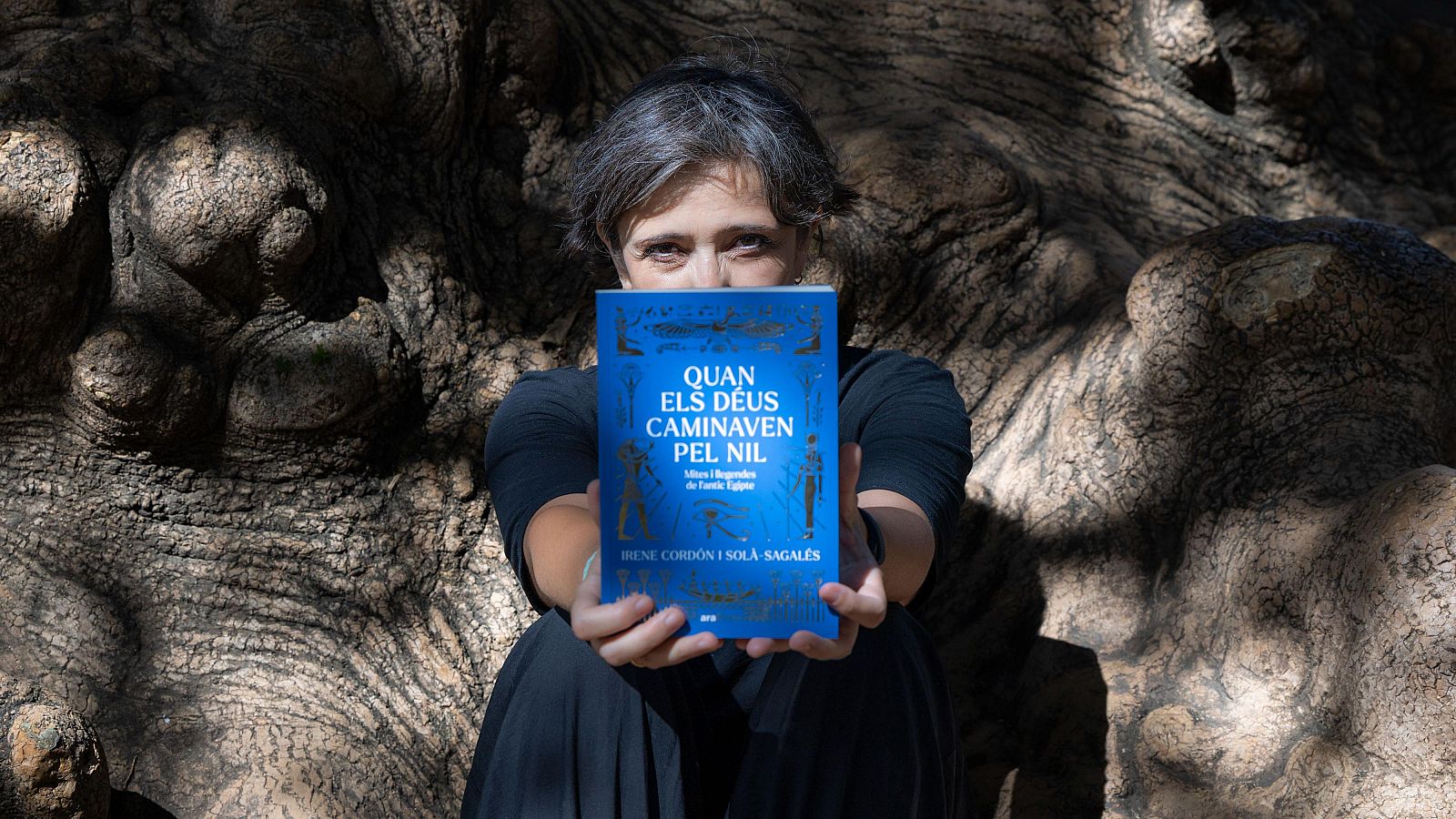 Irene Cordón i Solà-Sagalés, doctora en Història Antiga, egiptòloga i divulgadora. Mostra el seu nou llibre 'Quan els Déus caminaven pel Nil'