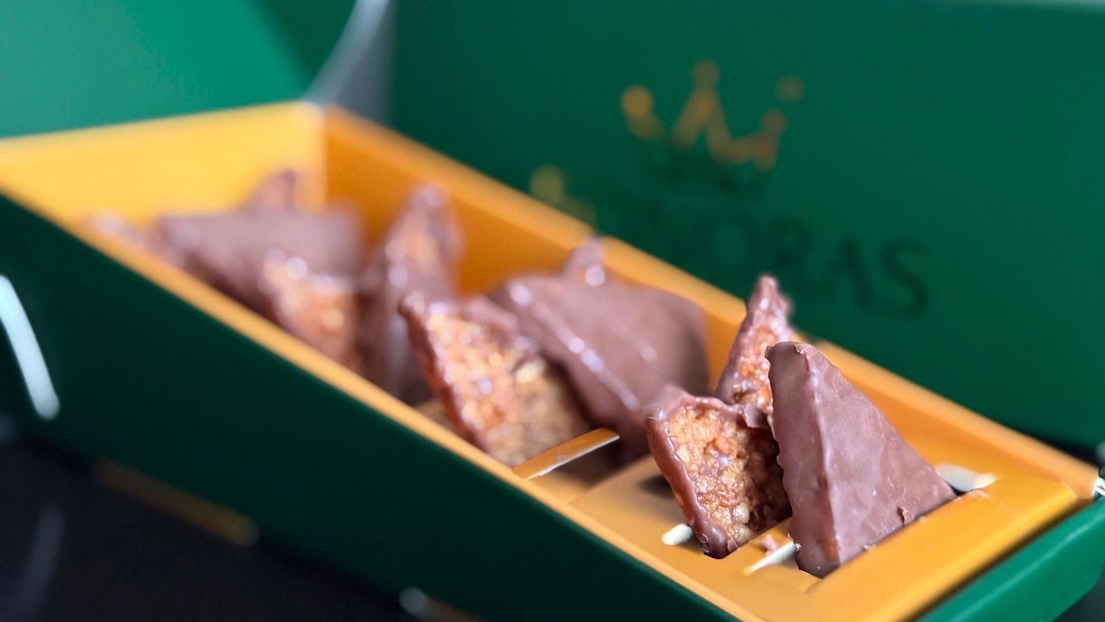 Las Leonoras nacen de una elaboración tradicional, la florentina, hecha a base de almendra y chocolate