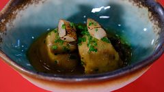 Receta de albóndigas de pularda con royal de setas de MasterChef Celebrity Legends