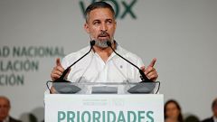 Abascal defiende el acuerdo con el PP en el Senado como un "gesto patriótico" y llama a la "movilización masiva"