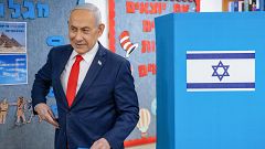 Israel registra un récord histórico en participación en unas elecciones decisivas para Netanyahu
