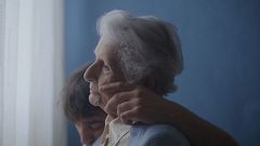 'El nieto Manuel', la poesía, la música y el amor de un nieto llegan a la Seminci en un cortometraje