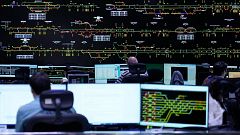 Centros de regulación y control del tráfico ferroviario: cómo y quiénes gestionan la circulación de los trenes en España