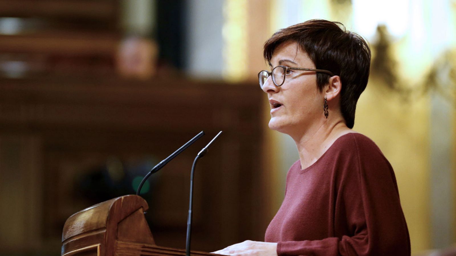 La diputada de En Comu Podem Marta Ribas defiente el "derecho a decidir" en el debate para despenalizar la eutanasia