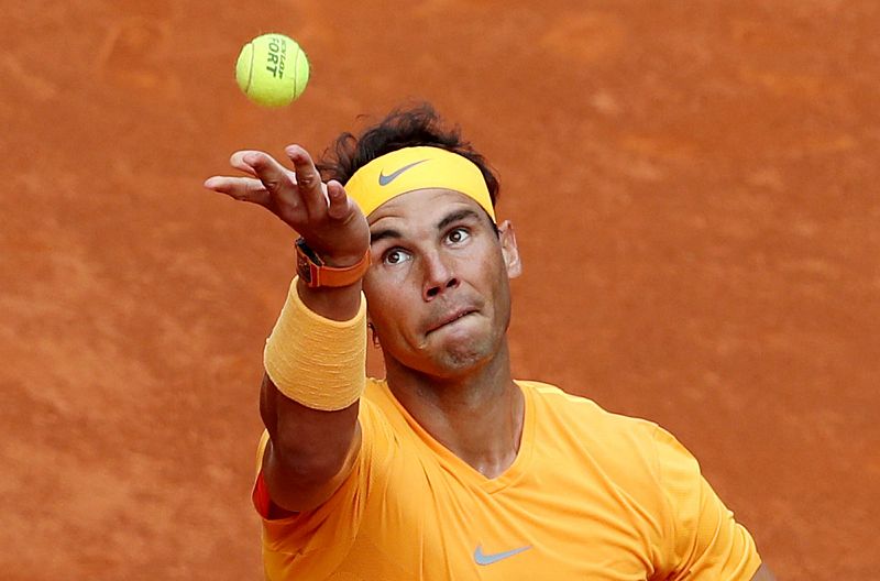 Nadal somete a Monfils en su debut en Madrid