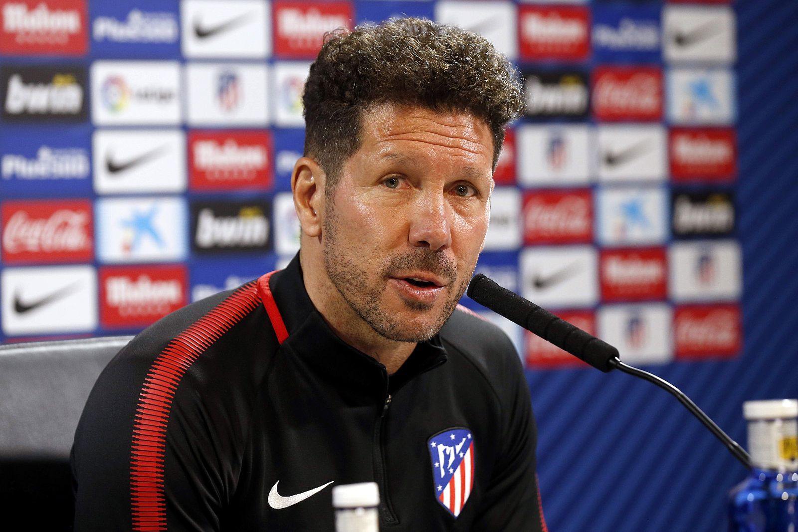 El entrenador argentino del Atlético de Madrid, Diego Simeone, durante la rueda de prensa posterior al entrenamiento.