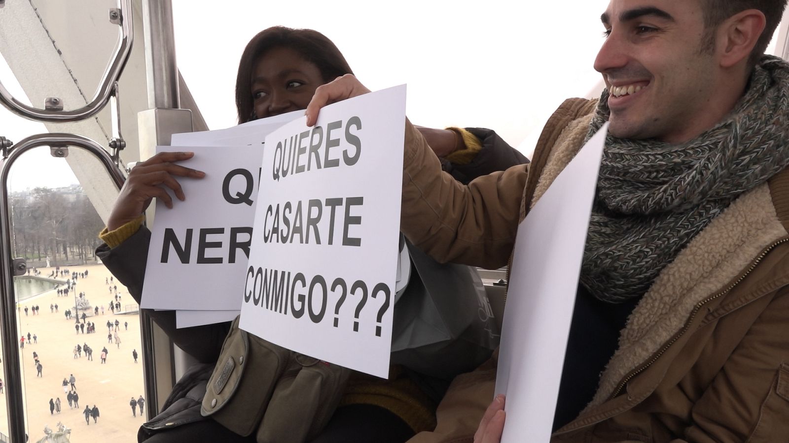 'Tribus viajeras' presencia una pedida de matrimonio en París