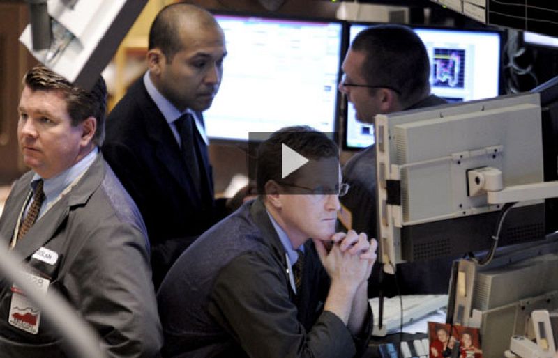 Wall Street se resiste al desplome y pierde un 3,58%