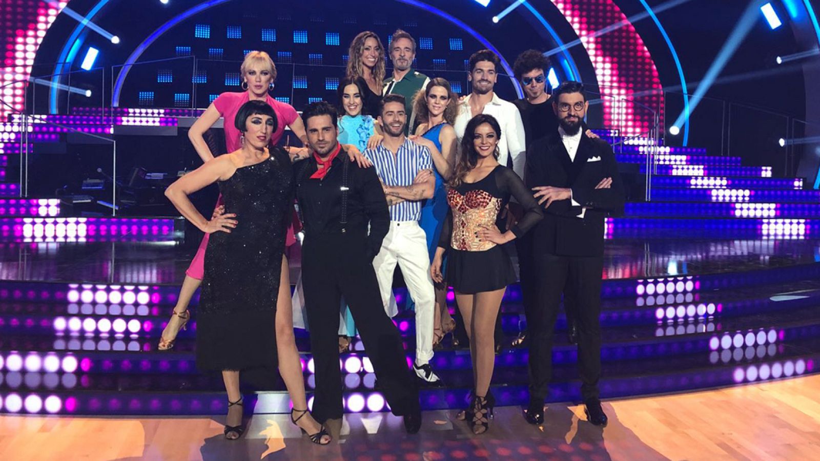 Los 12 concursantes de 'Bailando con las estrellas' durante la primera gala del programa