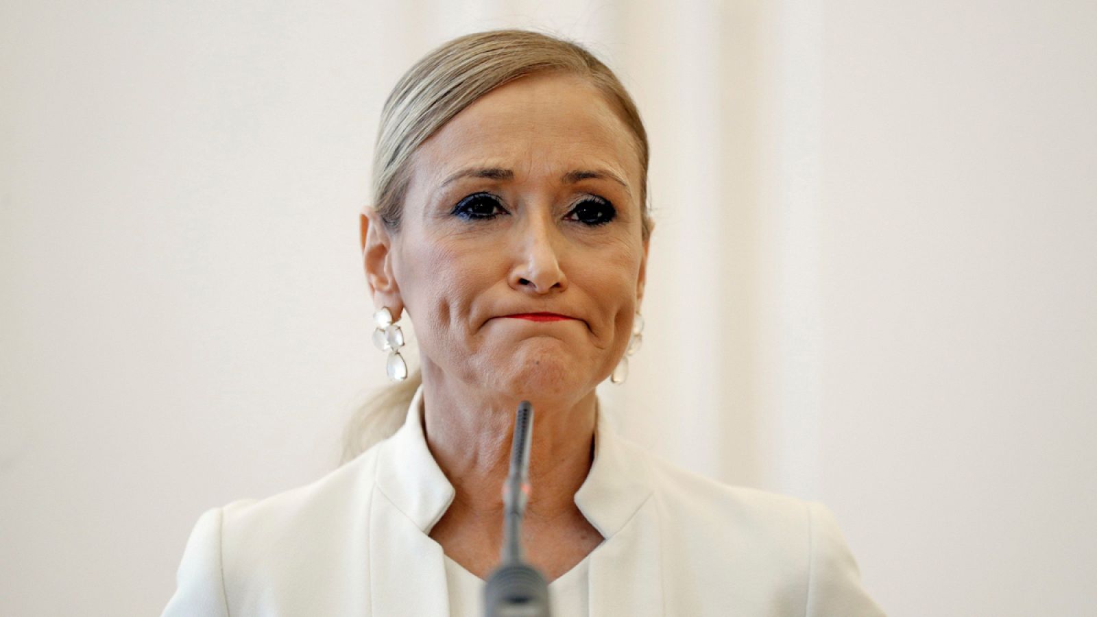 Cristina Cifuentes, en la rueda de prensa en la que anunció su dimisión