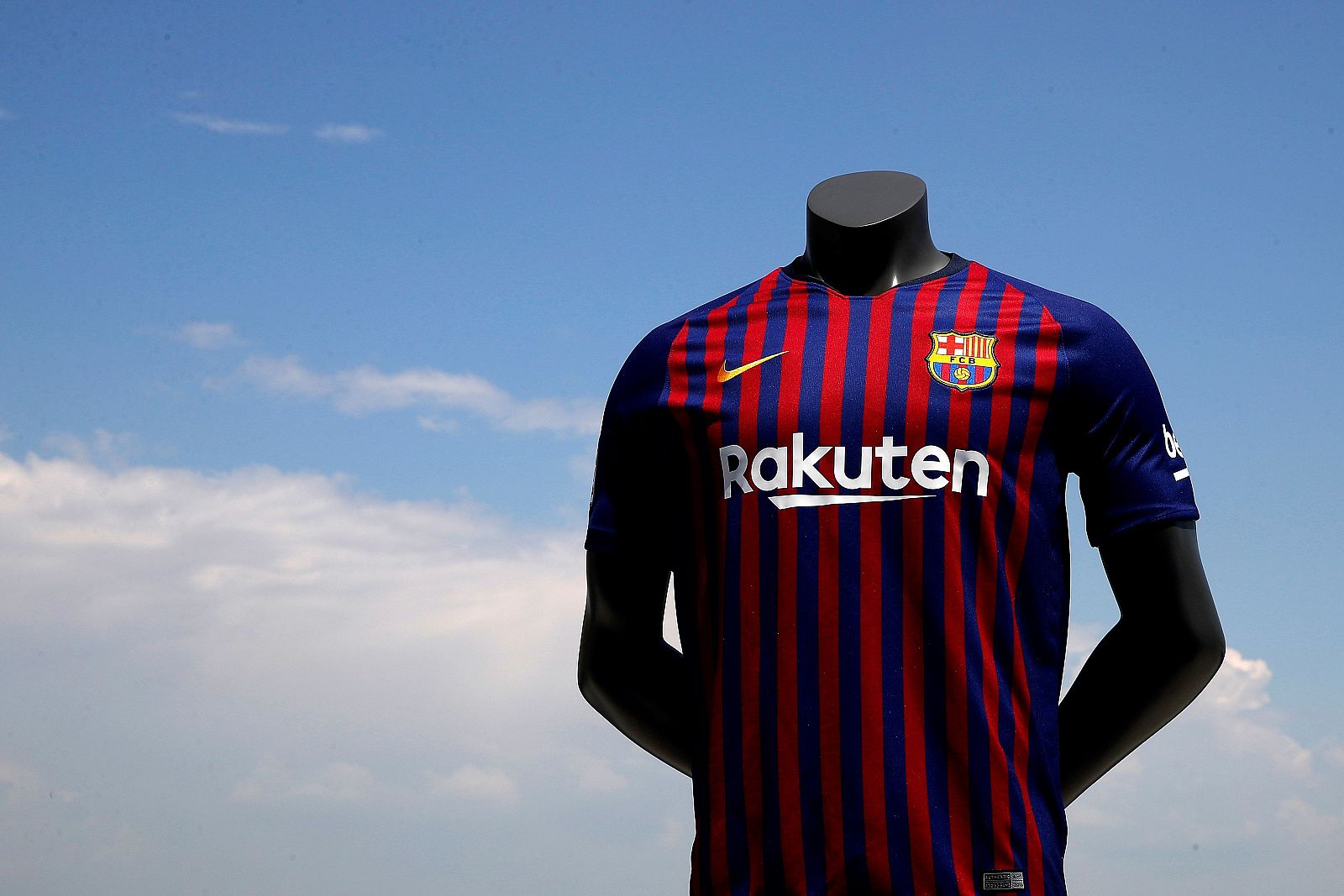 PRESENTACIÓN DE LA CAMISETA DEL FC BARCELONA