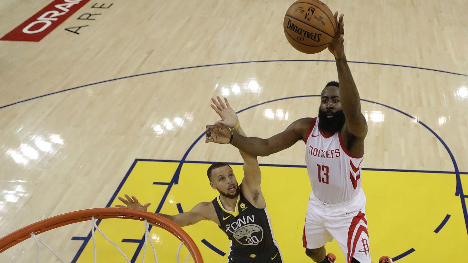 James Harden lidera la remontada de los Rockets que empatan serie