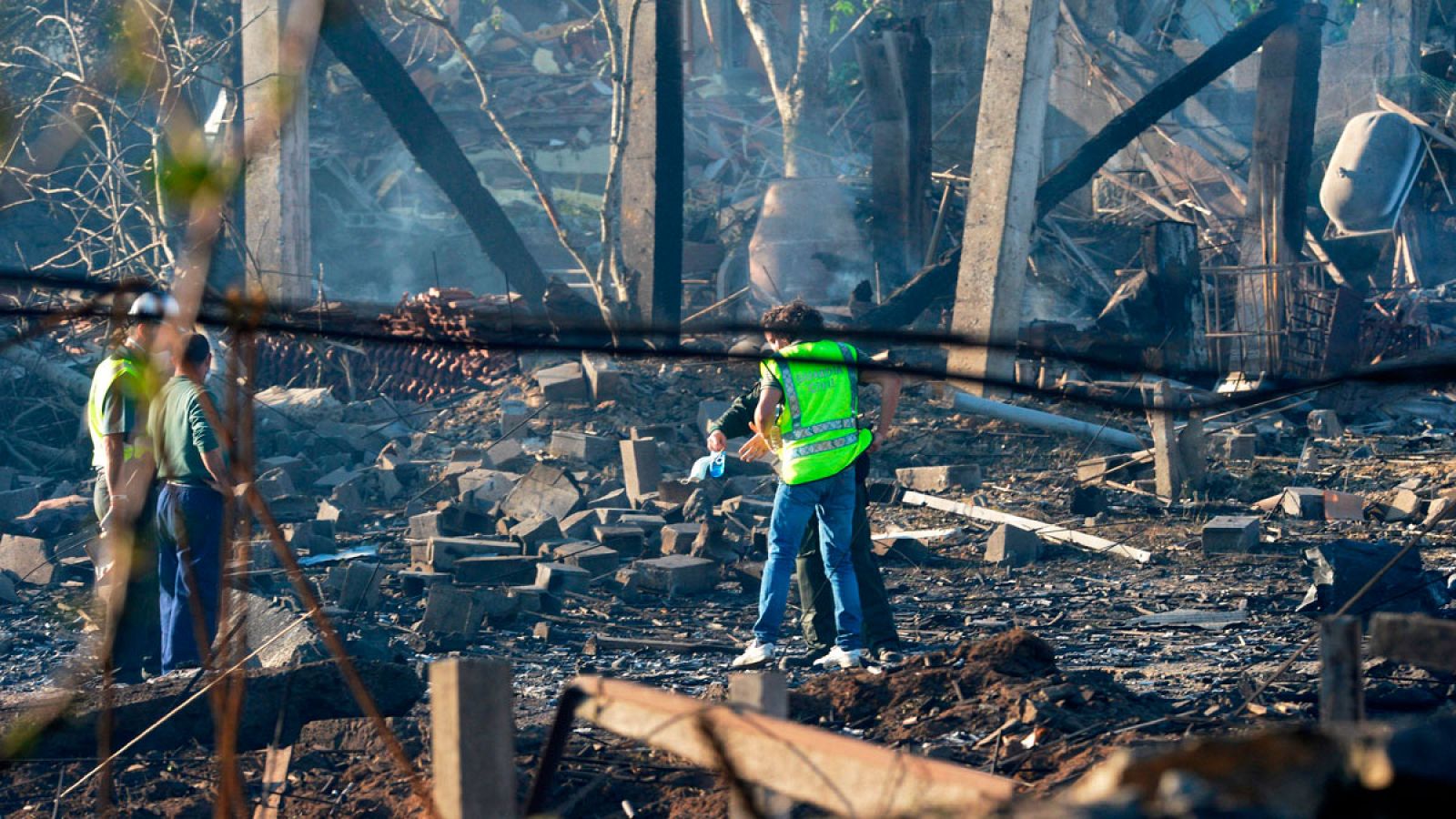 Una juez instaba desde hace meses al ayuntamiento de Tui a demoler la pirotecnia del detenido por la explosión