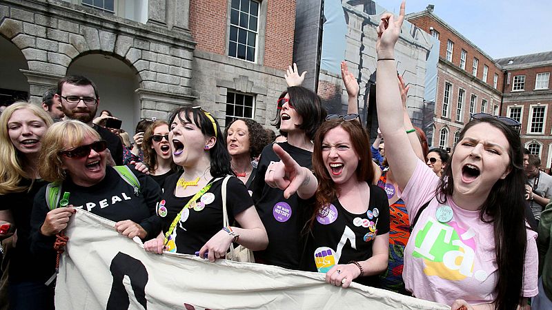 Irlanda dice 'sí' a liberalizar el aborto en un referéndum histórico tras décadas de división