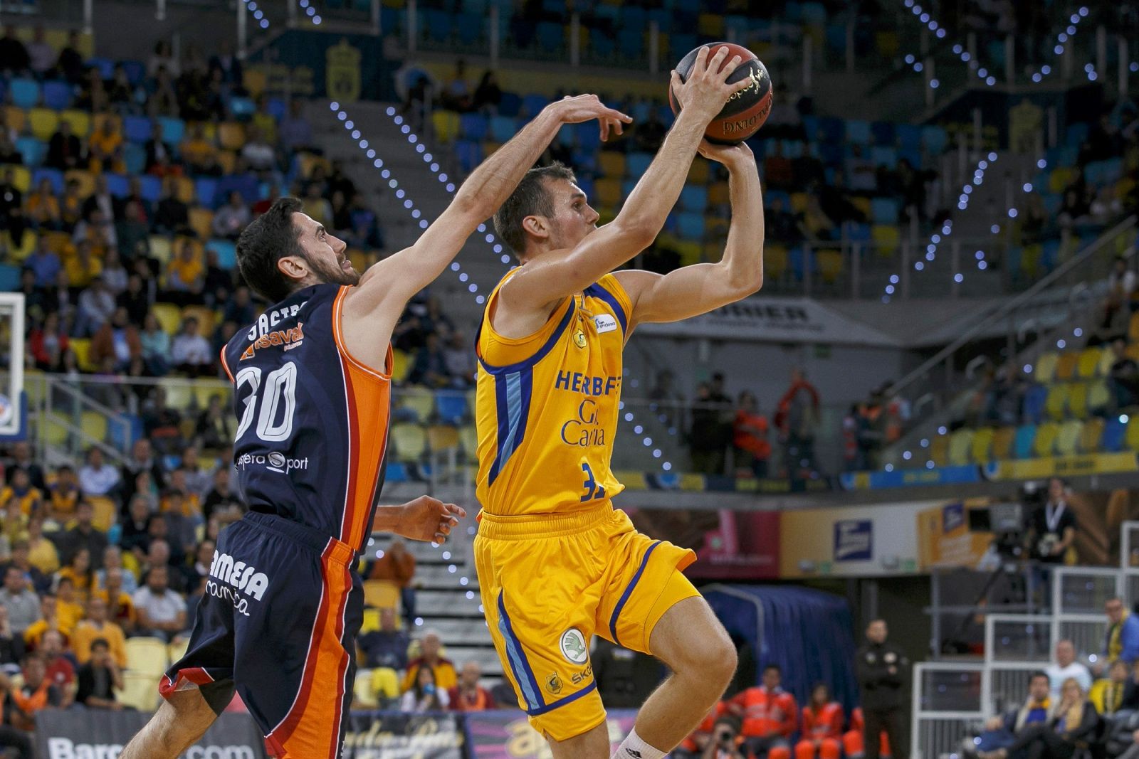 HERBALIFE GRAN CANARIA / VALENCIA BASKET