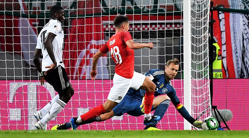 Neuer reaparece en la derrota de Alemania ante Austria