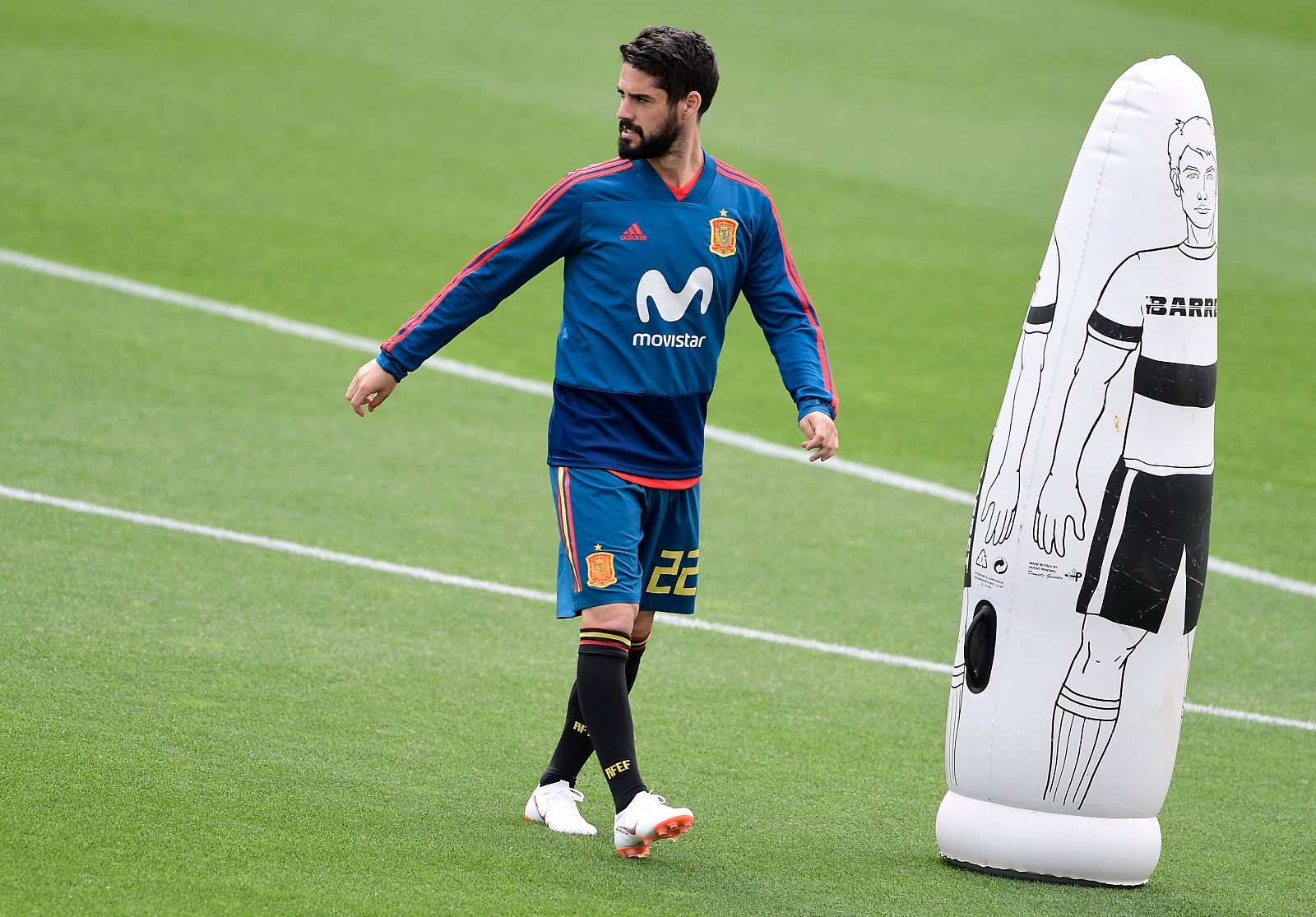 Imagen del centrocampista de la Roja Isco durante un entrenamiento en Las Rozas.