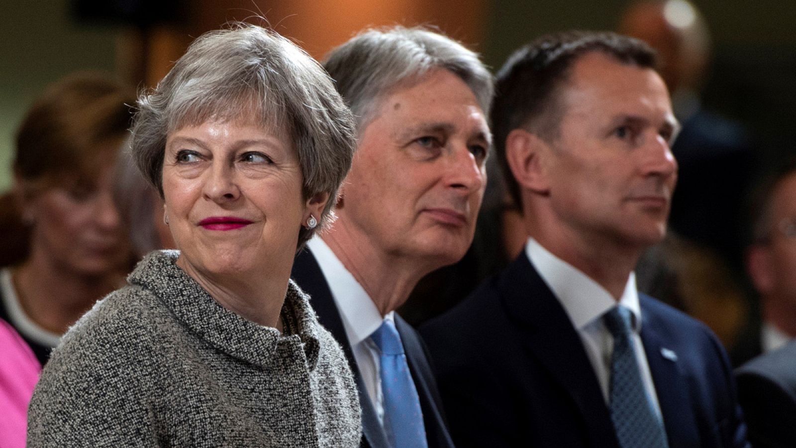 El ministro de Finanzas del Reino Unido, Philip Hammond y el ministro de Sanidad, Jeremy Hunt junto a la primera ministra británica Theresa May