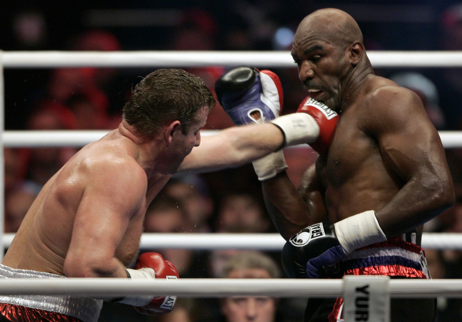 En su último combate en octubre de 2007, Holyfield cayó derrotado por el ruso Sultan Igrabimov