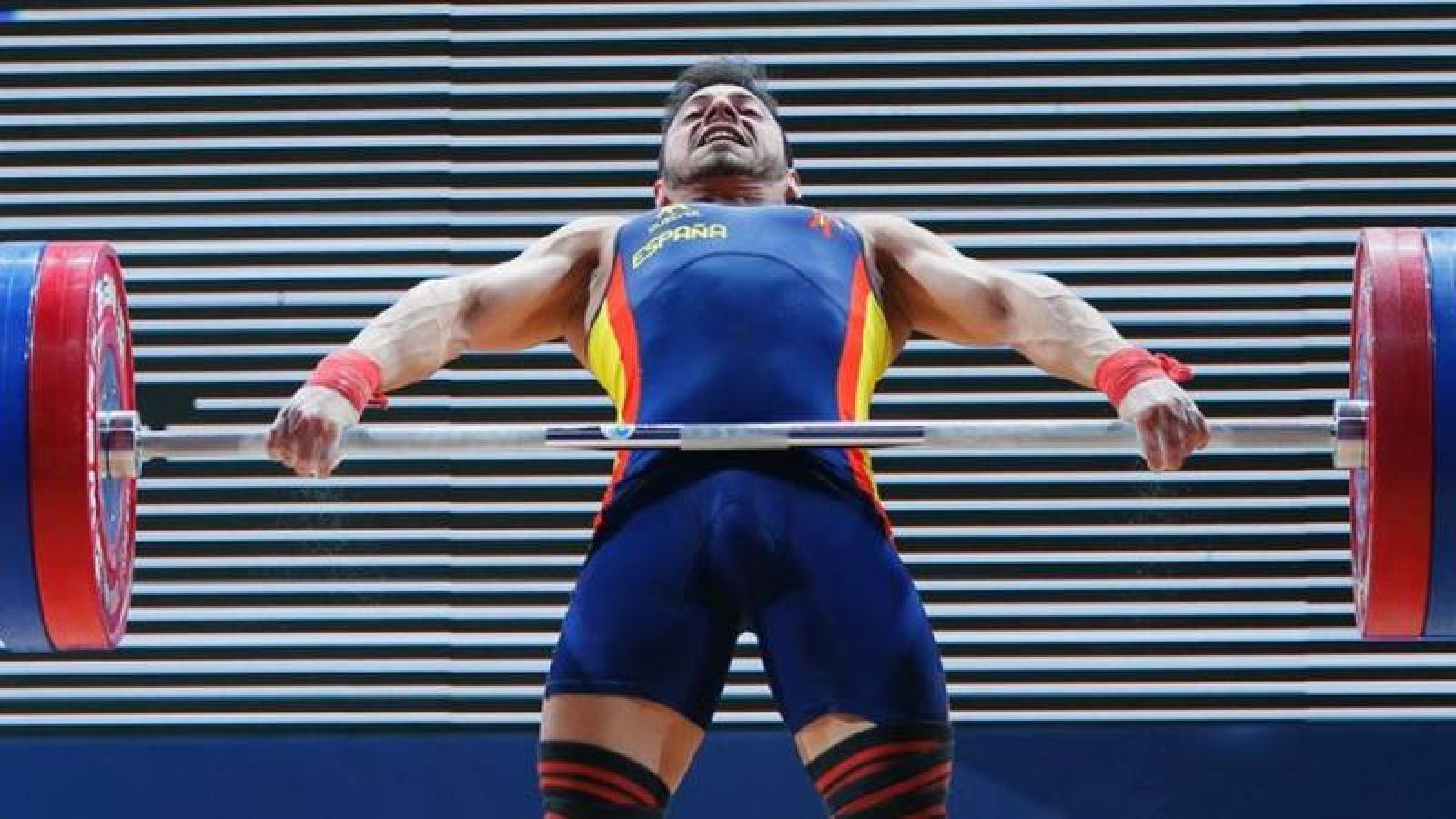 Brachi logra el bronce en arrancada, en la categoría de 62 kilogramos