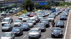 El primer gran desplazamiento de coches del verano se salda con las retenciones habituales de un fin de semana
