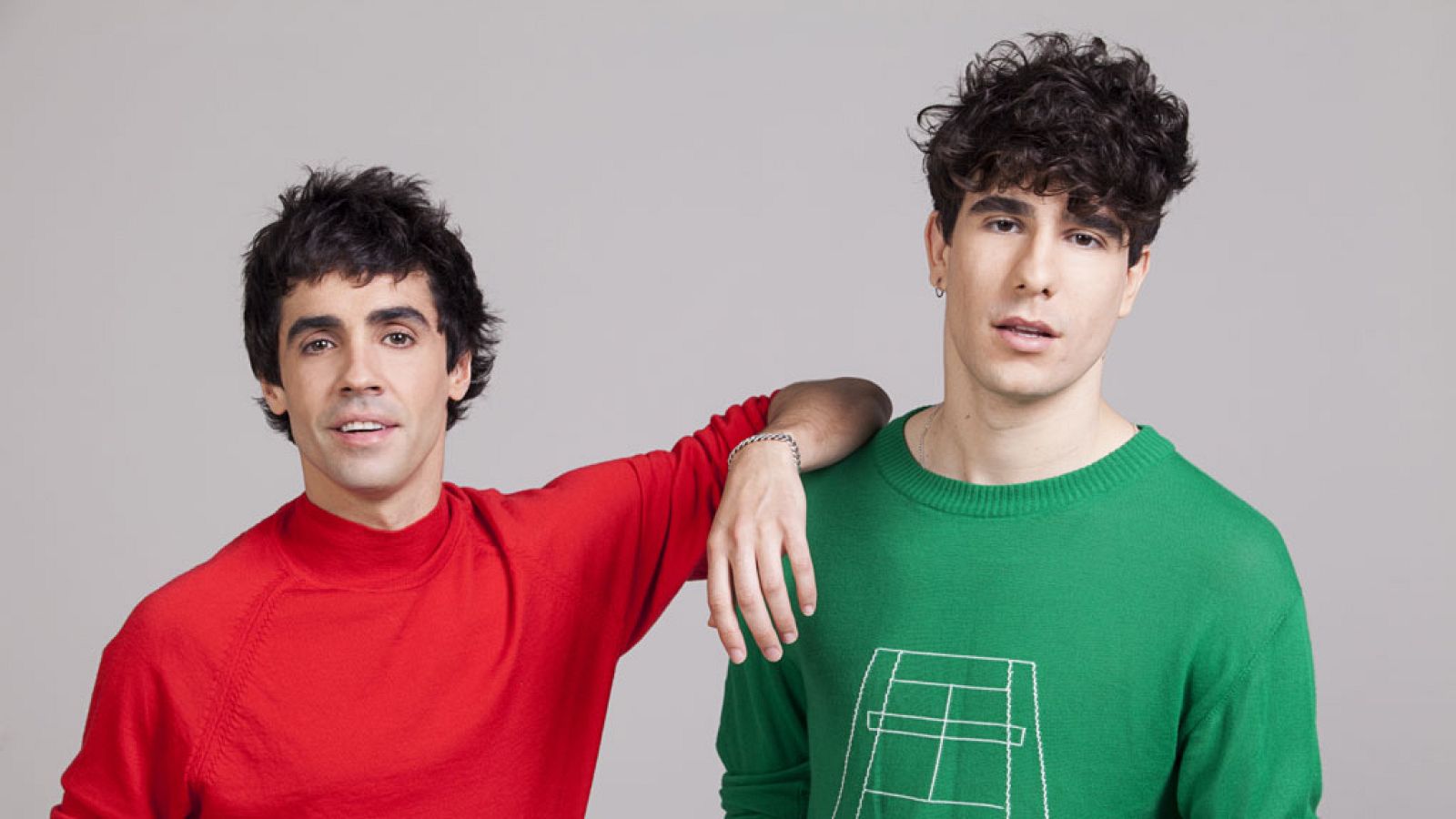 Javier Ambrossi y Javier Calvo dan el pregón del Orgullo Gay junto con Marina y Agoney
