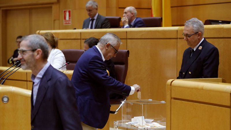 El Senado no logra aprobar el nombramiento de los cuatro consejeros de RTVE restantes y decidirá ahora el Congreso