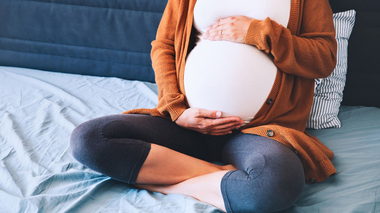 Esta prestación fue puesta en marcha con el Ejecutivo socialista de José Luis Rodríguez Zapatero.