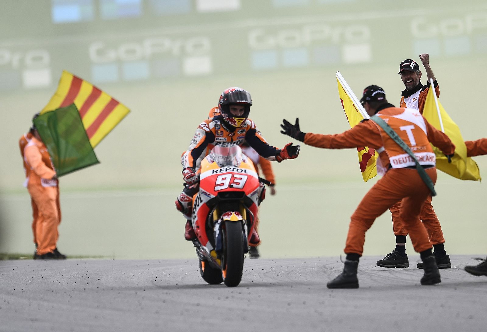 Márquez celebra su triunfo en el último GP de Alemania