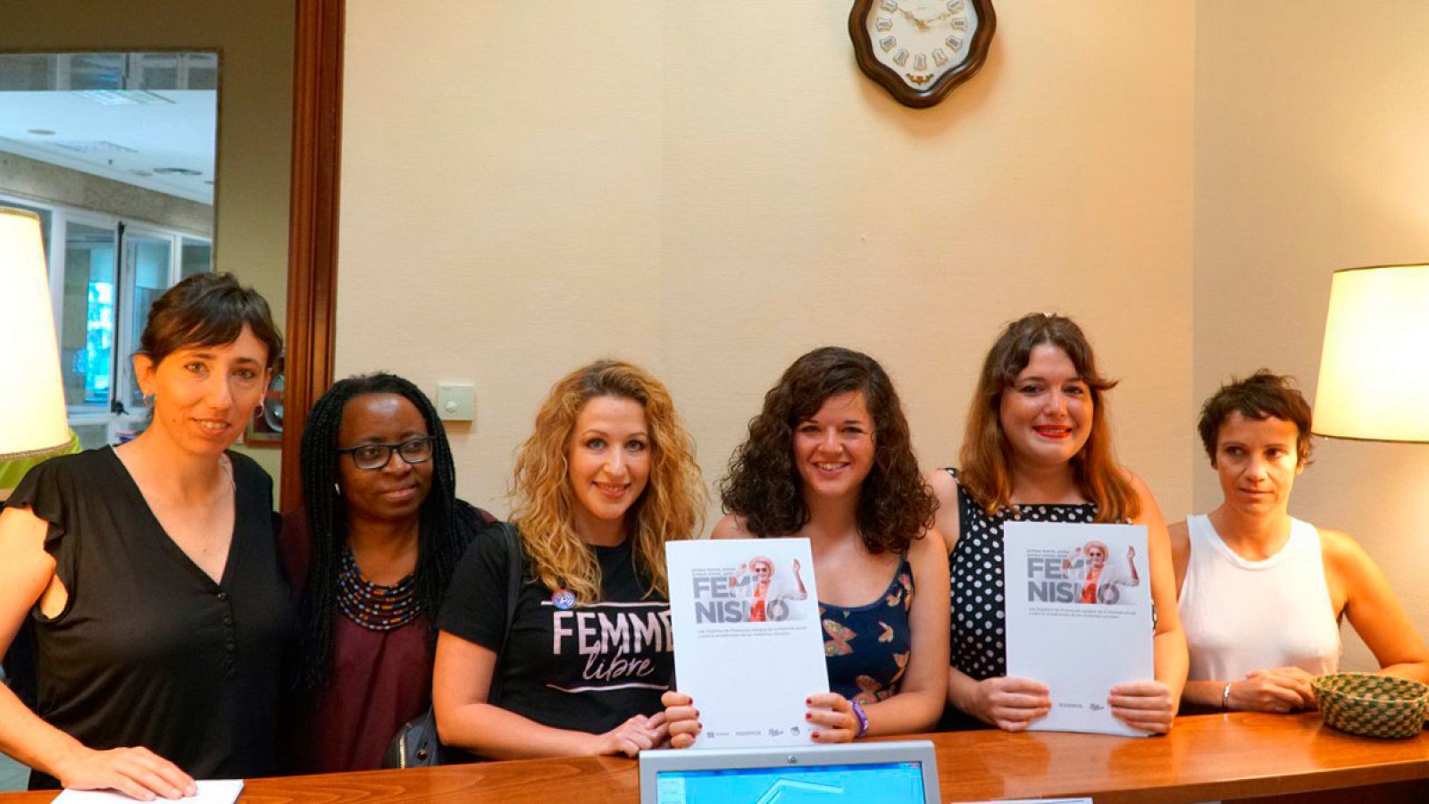 Diputadas de Unidos Podemos registran la proposición de ley para reformar los artículos sobre delitos sexuales en el Código Penal