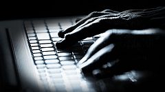 La Policía Nacional recibe unos once correos electrónicos diarios de denuncias sobre pornografía infantil