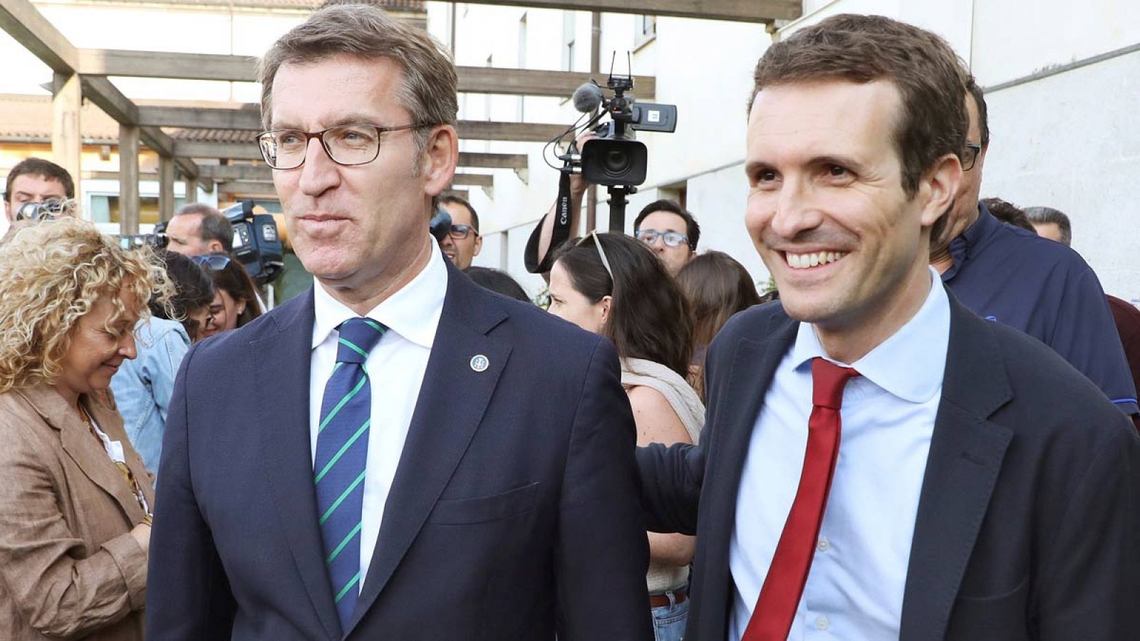 Feijóo y Casado, en una imagen de la campaña de las primarias del PP