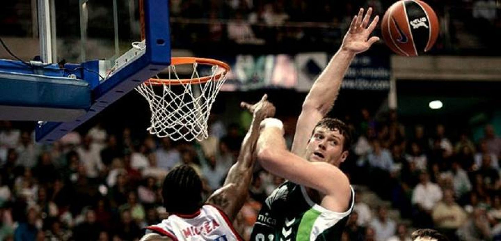 Unicaja 69-75 Tau Cerámica