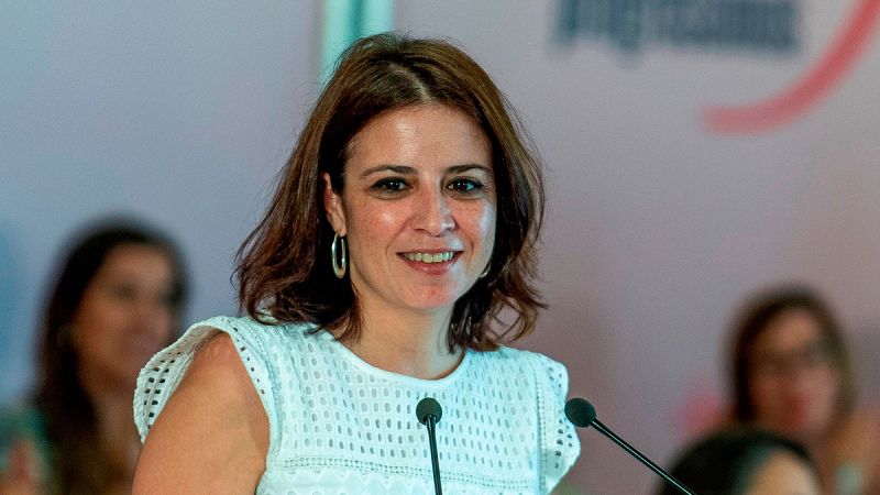 PSOE y Ciudadanos felicitan a Casado mientras que Podemos sit�a ahora al PP en la "extrema derecha"