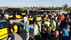 Fomento retirará su petición de medidas cautelares contra el reglamento de las VTC en Barcelona