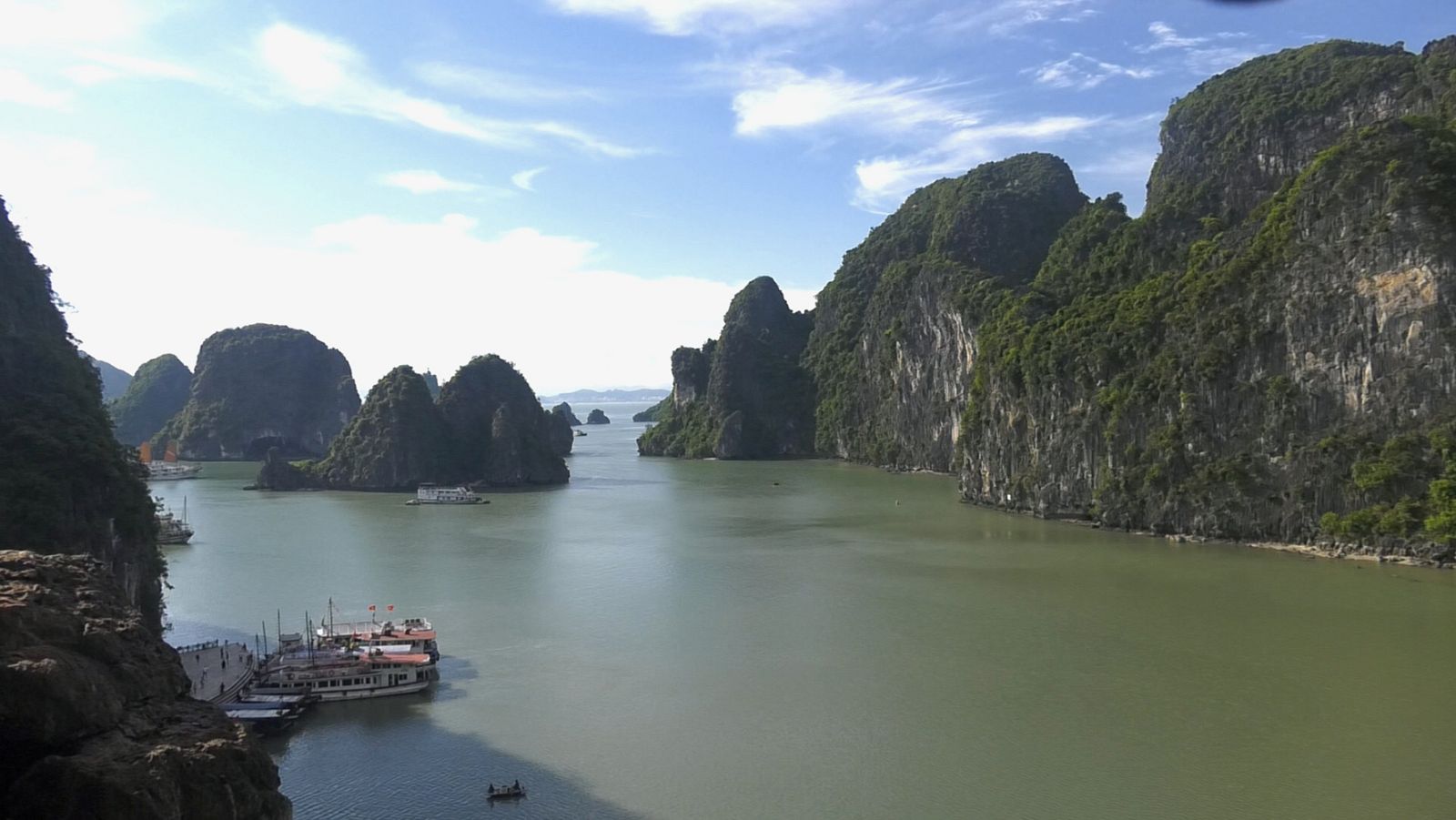 'Españoles en el mundo' en Vietnam