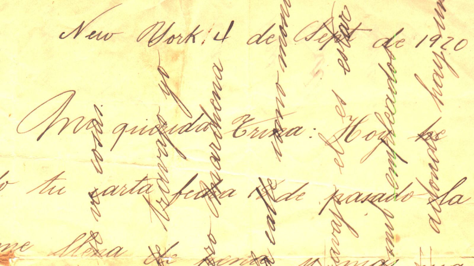Carta escrita con las líneas del texto cruzadas