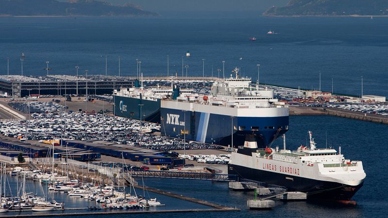 Multa de 3,4 millones de euros a cinco estibadoras y cinco sindicatos por restringir la competencia en el Puerto de Vigo