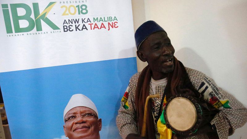 Bubacar Keita gana las presidenciales de Mali pero necesitará una segunda vuelta