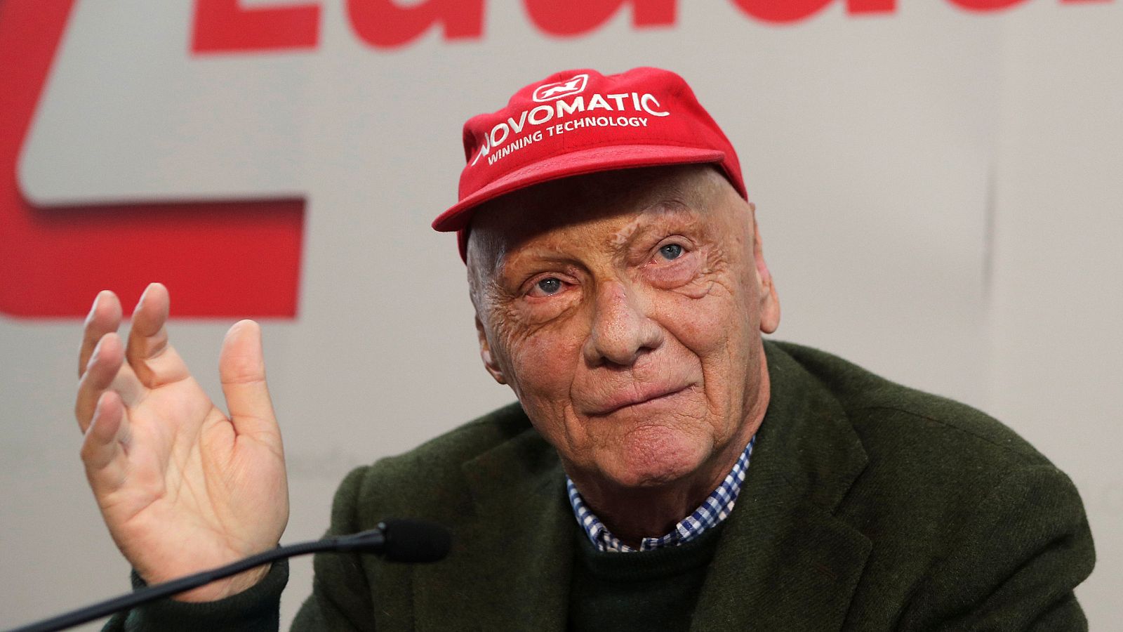 FILE PHOTO: Niki Lauda addresses a news conference in Vienna