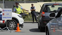 ¿Quién es el hombre canoso que acompañó a dos terroristas la mañana del 17A?