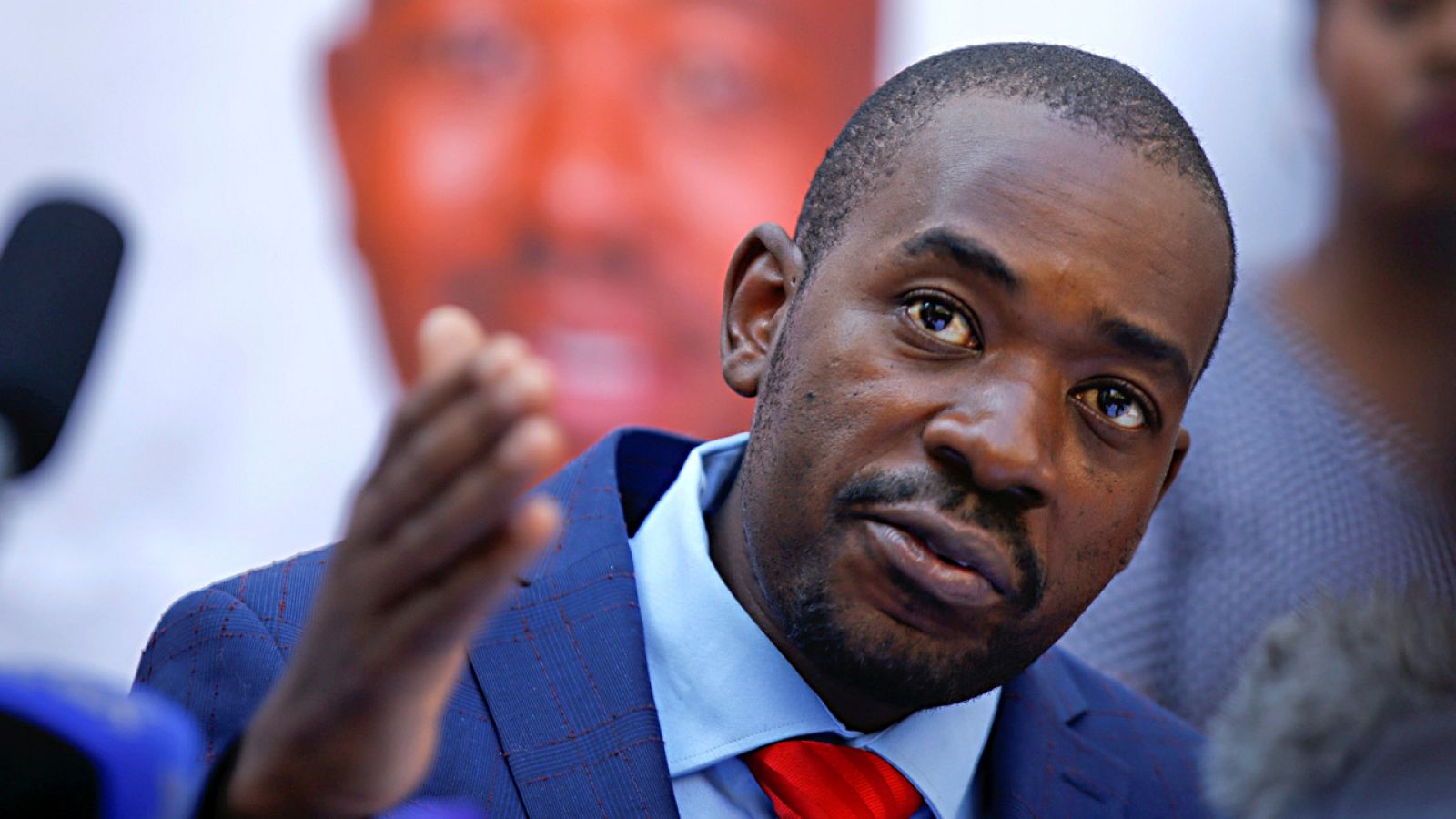 El líder opositor de Zimbabue, Nelson Chamisa