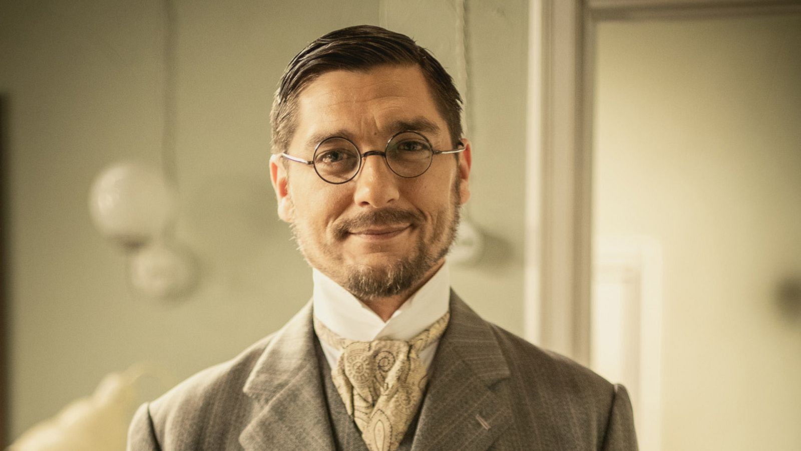 Diego Martín es Higinio Baeza en 'Acacias 38'