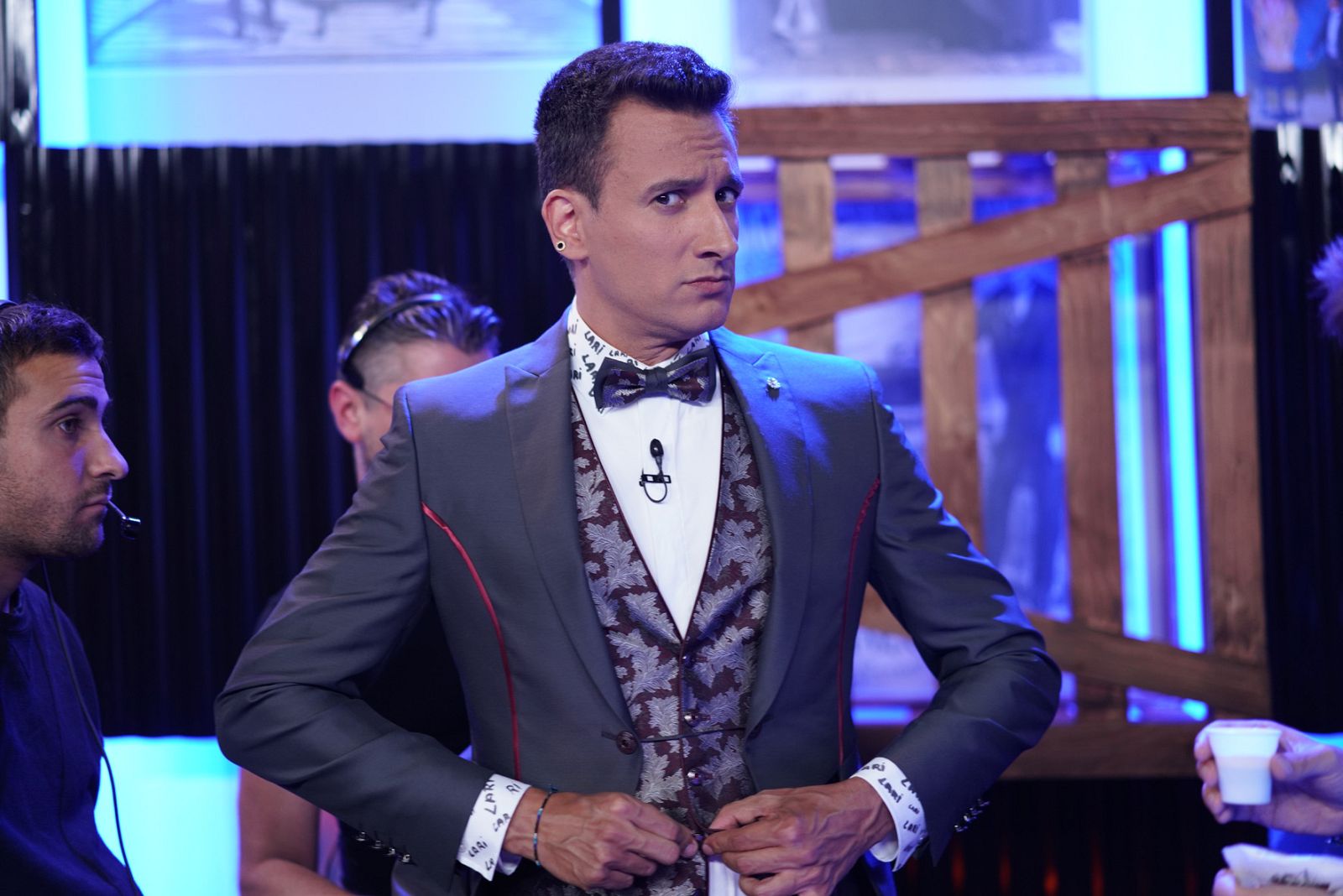 El Mag Lari posa en el plató, poco antes de la sexta gala