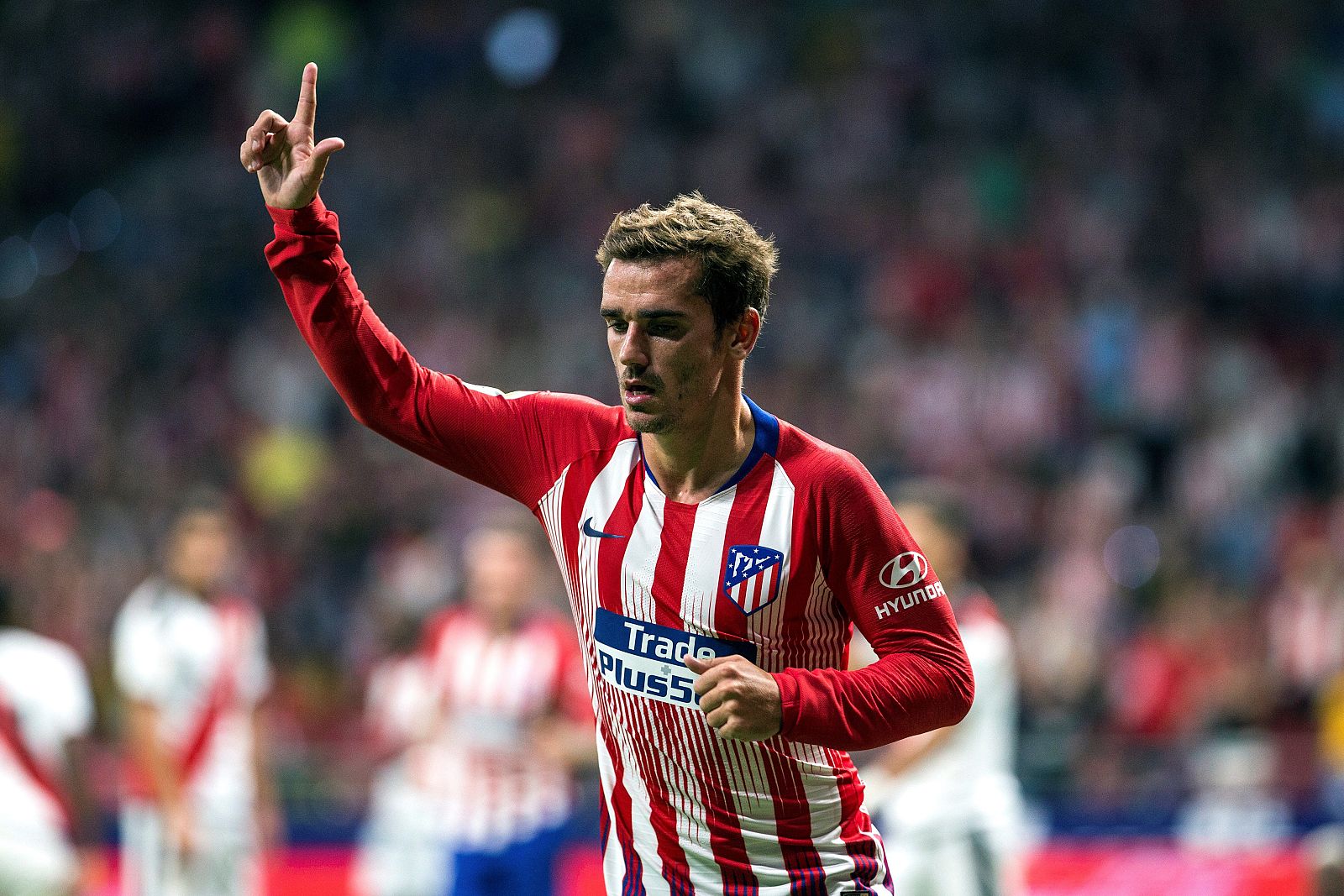 Antoine Griezmann celebra el primer gol del equipo rojiblanco durante el encuentro.