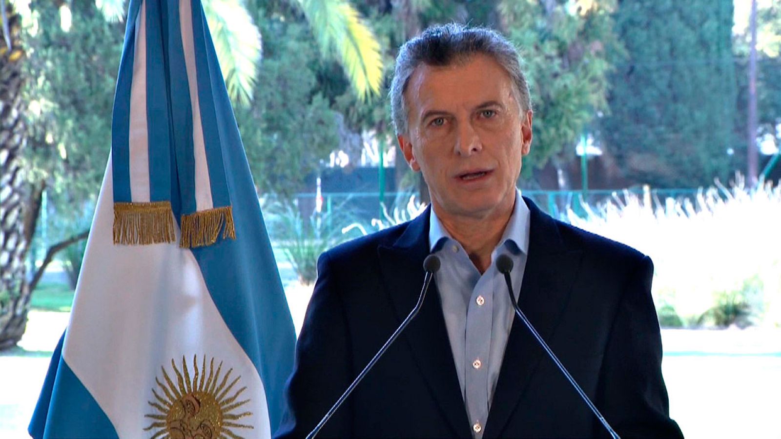 El presidente de Argentina, Mauricio Macri, ha confirmado que el FMI adelantará parte del préstamo acordado