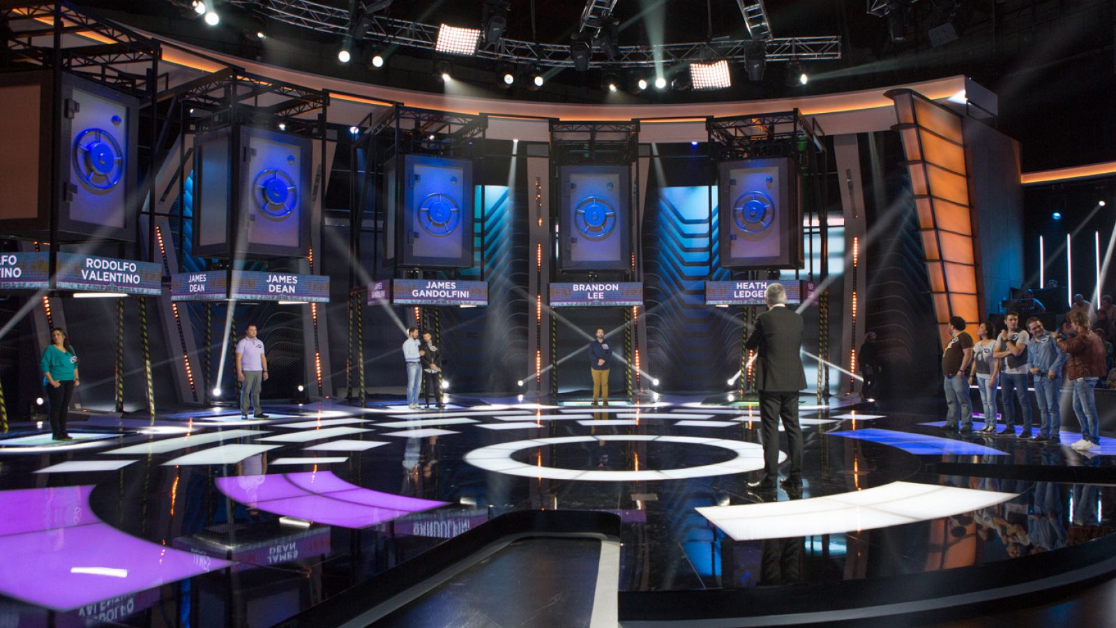 El plató de Crush, el concurso presentado por Juanma López Iturriaga, en el que la pasta te aplasta