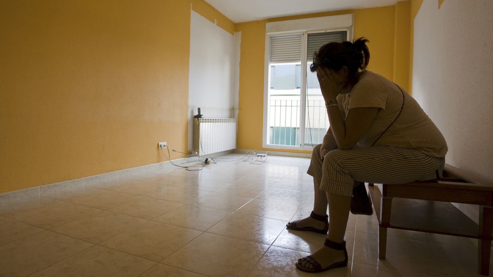 Una mujer sometida a una ejecución hipotecaria