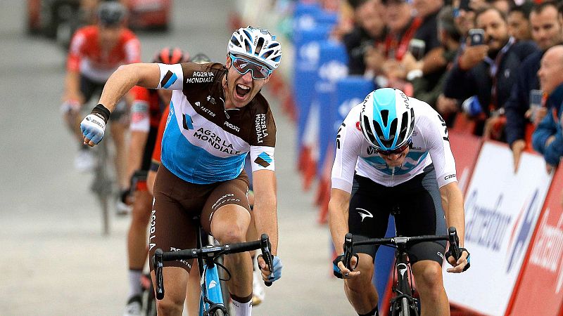 Geniez prolonga la fiesta gala de la Vuelta y Jes�s Herrada se a�pa al liderato
