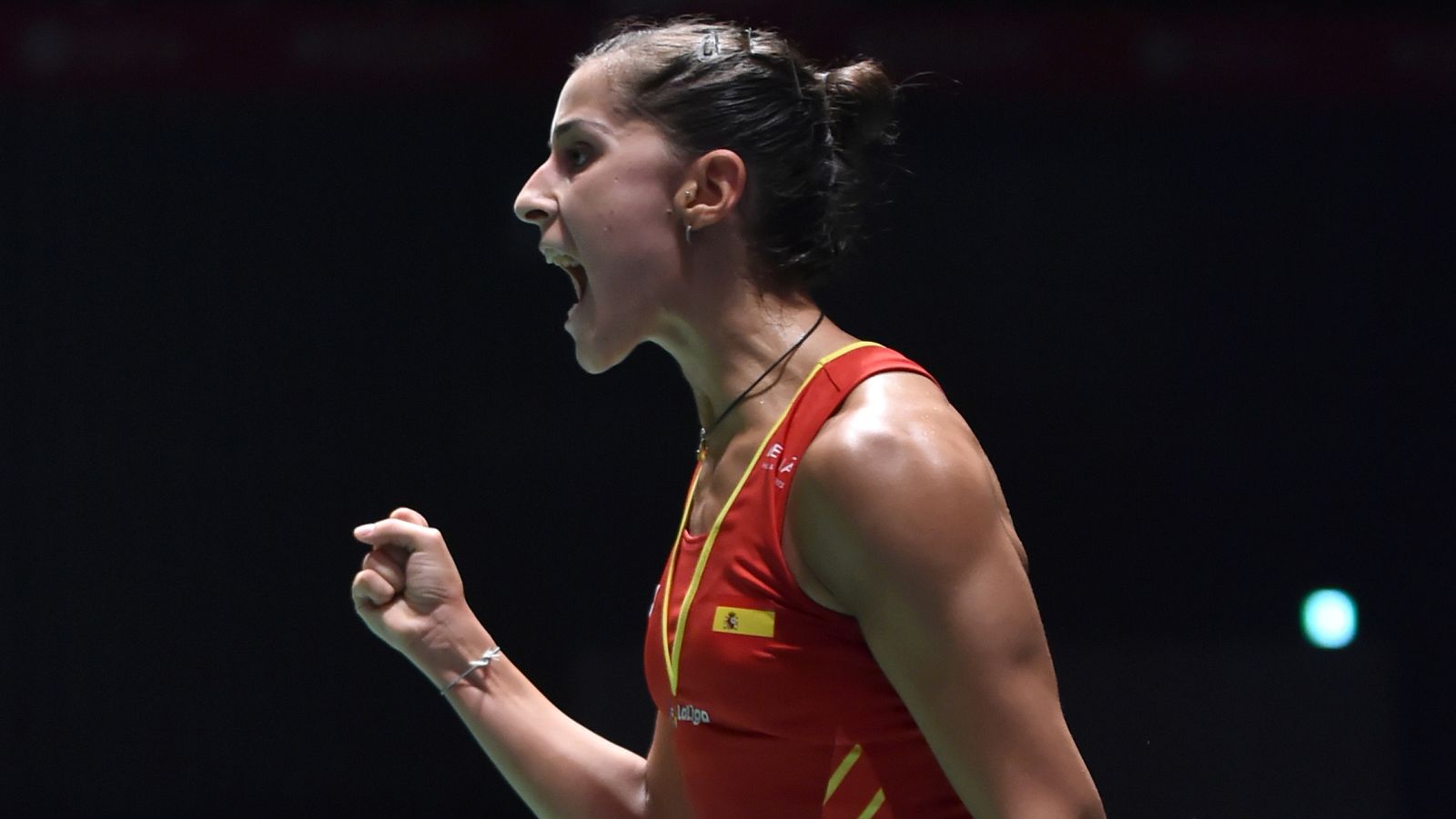 Cómodo debut de Carolina Marín ante la local Saena Kawakami